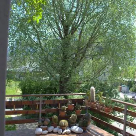 House Anton With Free Parking شقة بوويتش